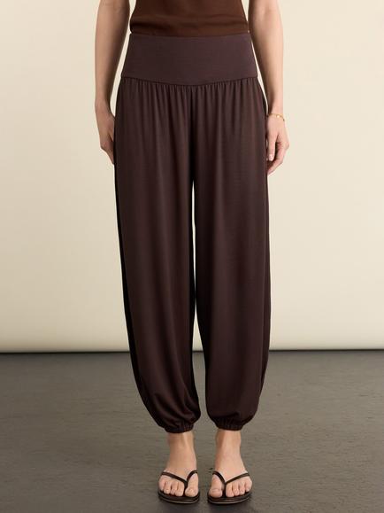 Baukjen Otis Balloon Trousers containing LENZING™ ECOVERO™ Viscose - view 2, Dark Chocolate