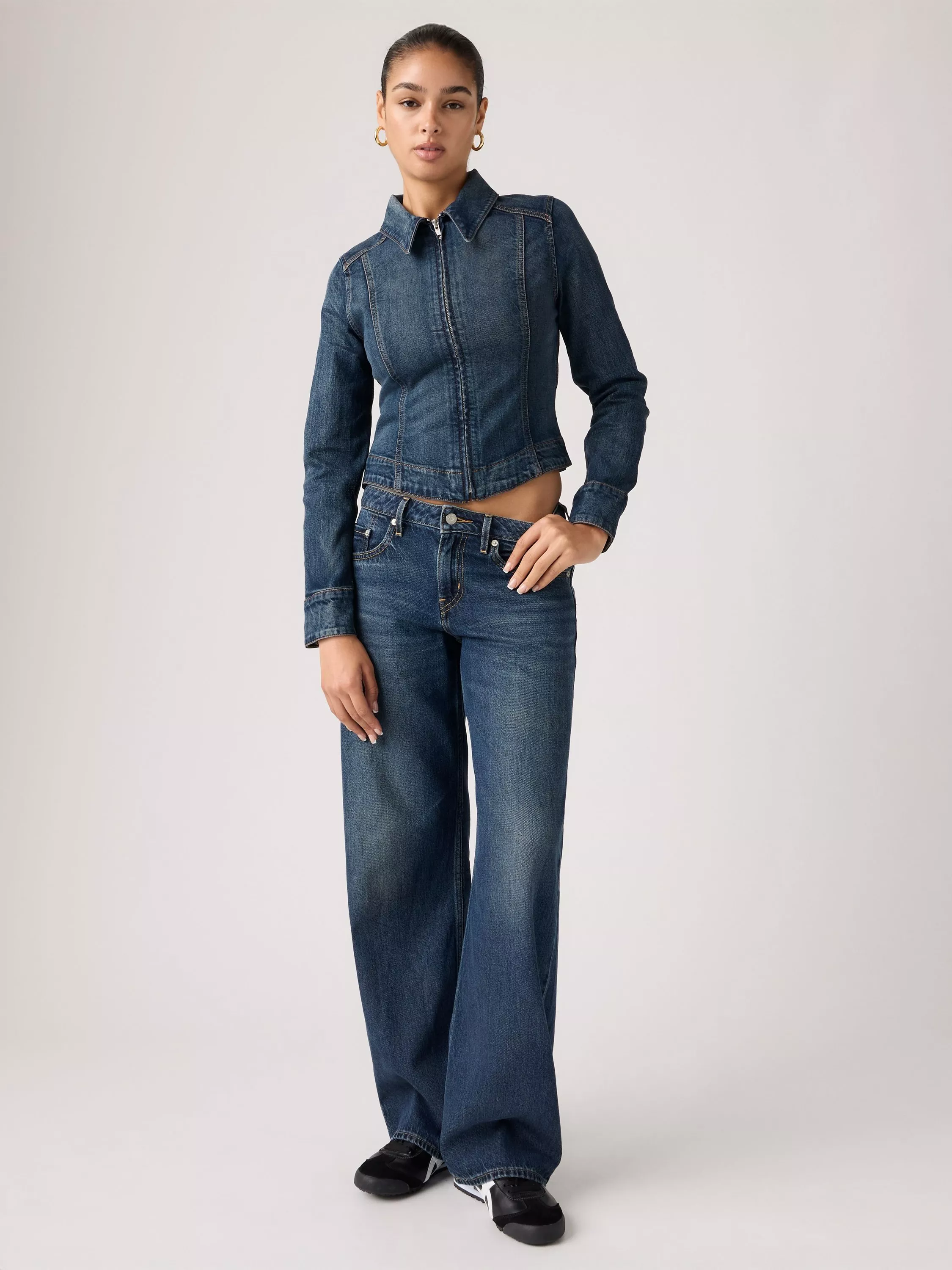 Levi's Low Loose Wide Straight Leg Jeans containing TENCEL