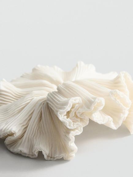 Mango Pleated Scrunchie - view 2, Raw