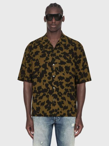 AllSaints Leo Shirt containing LENZING™ ECOVERO™ Viscose, Military Green/Black, Military Green/Black