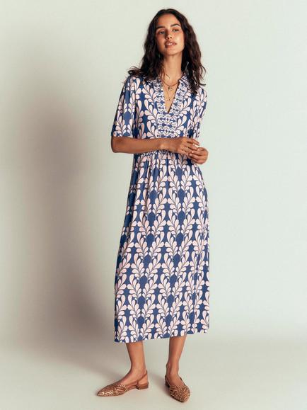 Boden Heidi Short Sleeve Midi Tea Dress containing LENZING™ ECOVERO™ Viscose, Denim Blue/Pink, Denim Blue/Pink