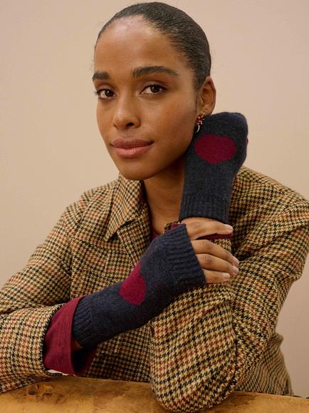 Brora Cashmere Heart Gloves, Midnight/Claret - view 2, Midnight/Claret