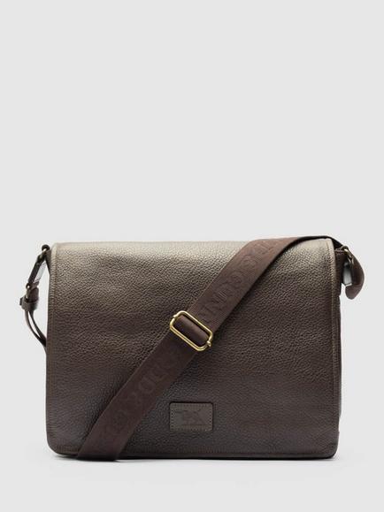 Rodd & Gunn Newstead Leather Messenger Bag, Chocolate