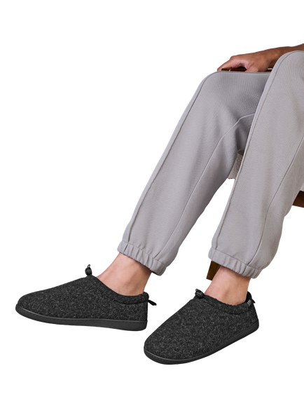 totes Men's Isotoner Felt Full Back Toggle Slippers, Black - view 2, Black