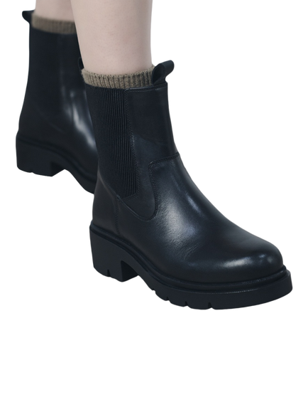 Moda in Pelle Ollia Leather Chelsea Boots, Black - view 2, Black