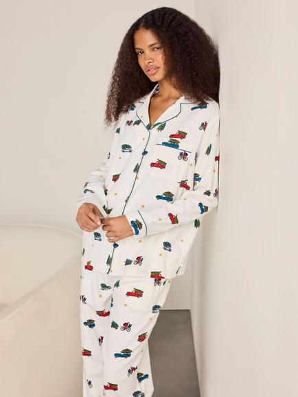 Chelsea Peers Christmas Tree Car Print Long Pyjama Set, White - view 2, White