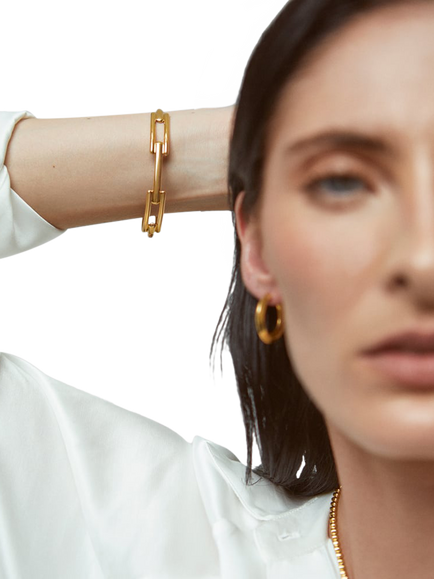 Monica Vinader Link Bangle, Gold - view 2, Gold