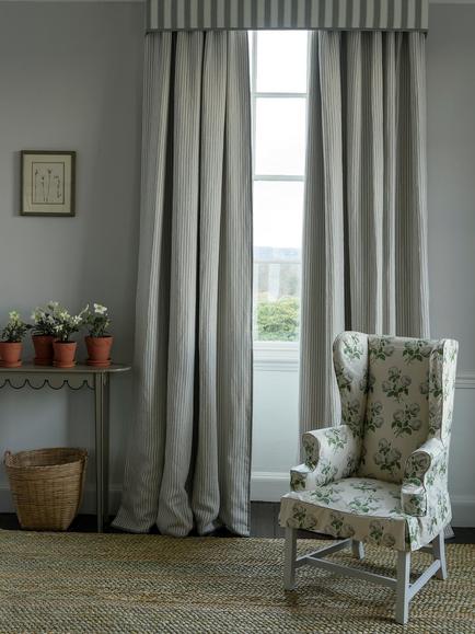 Colefax and Fowler Bowood Chintz Furnishing Fabric - view 2, White/Leaf