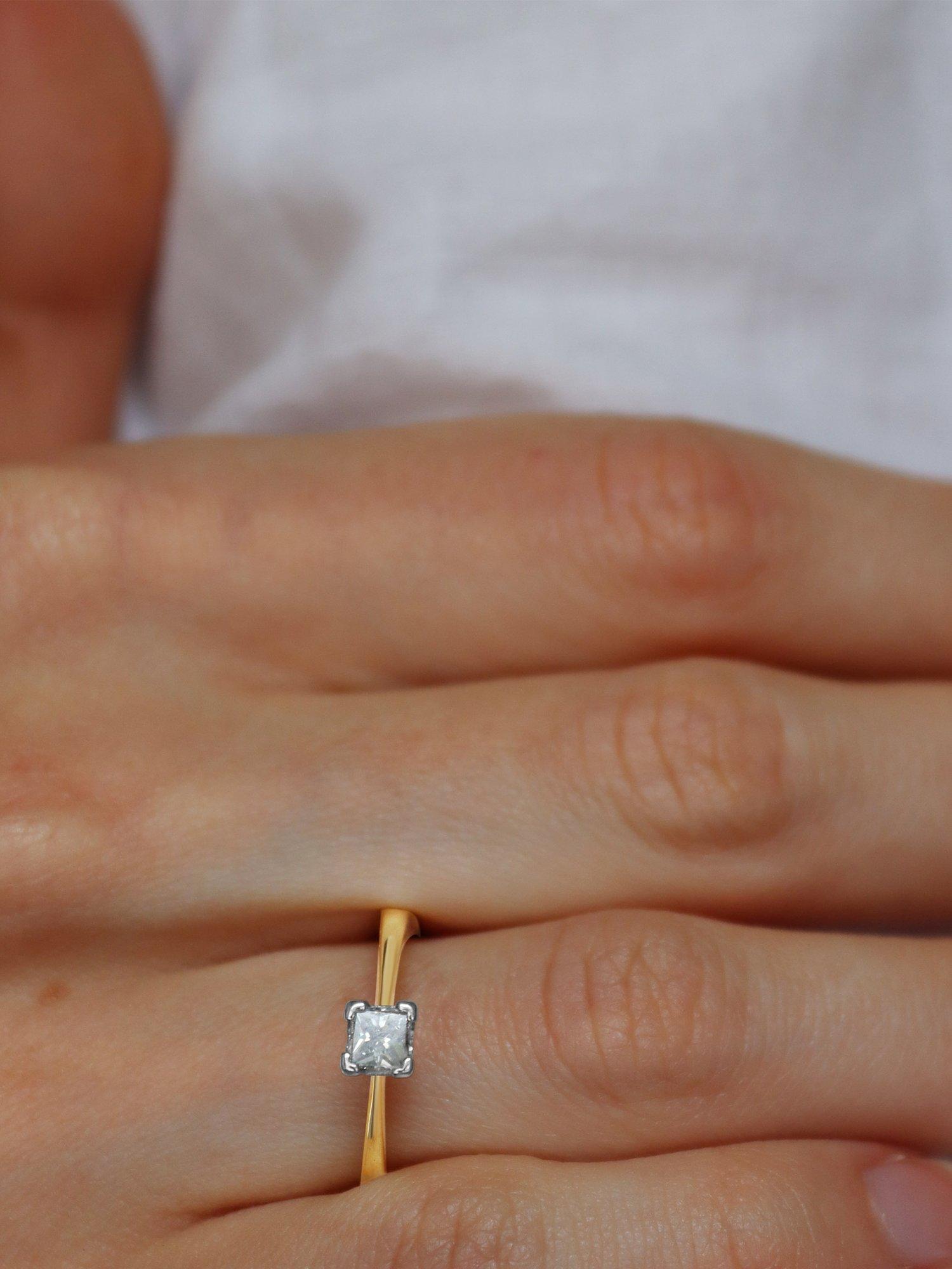 Product image 3 of 4, which shows Milton & Humble Jewellery Pre-Loved 18ct Yellow & White Gold Solitaire Diamond Ring