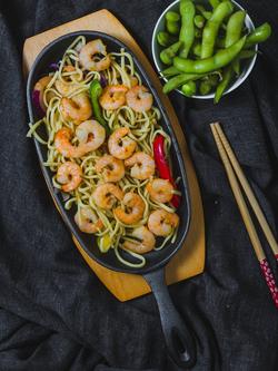 Kitchen Craft World of Flavours Cast Iron Oriental Sizzler & Wood Platter, 33cm - view 2, Black