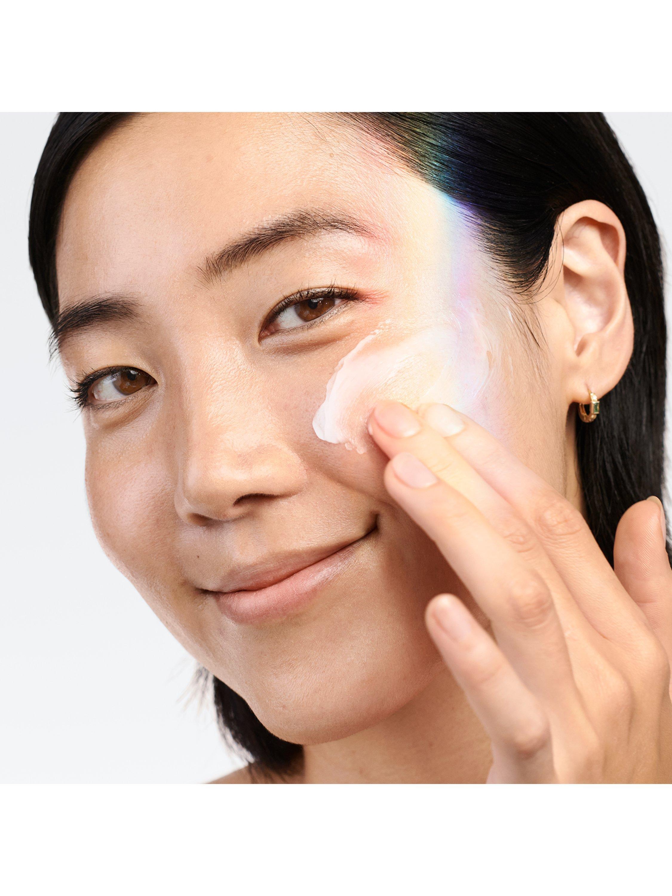 Product image 3 of 5, which shows Clinique Even Better Clinical Brightening Moisturiser, 50ml