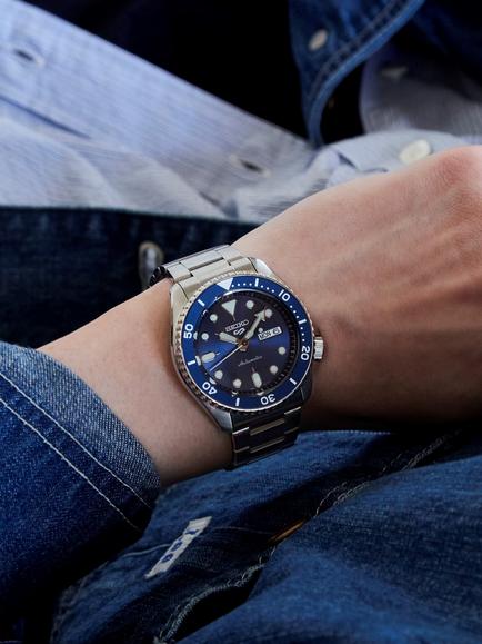 Seiko SRPD51K1 Men's 5 Sports Automatic Day Date Bracelet Strap Watch, Silver/Blue - view 2, Silver/Blue
