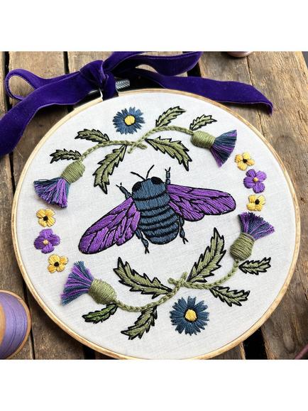 MakeBox & Co Violet Bee Embroidery Hoop Kit, 