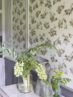 English Heritage by Designers Guild Craven Street Flower Wallpaper - view 2, Birch Peh0006/04