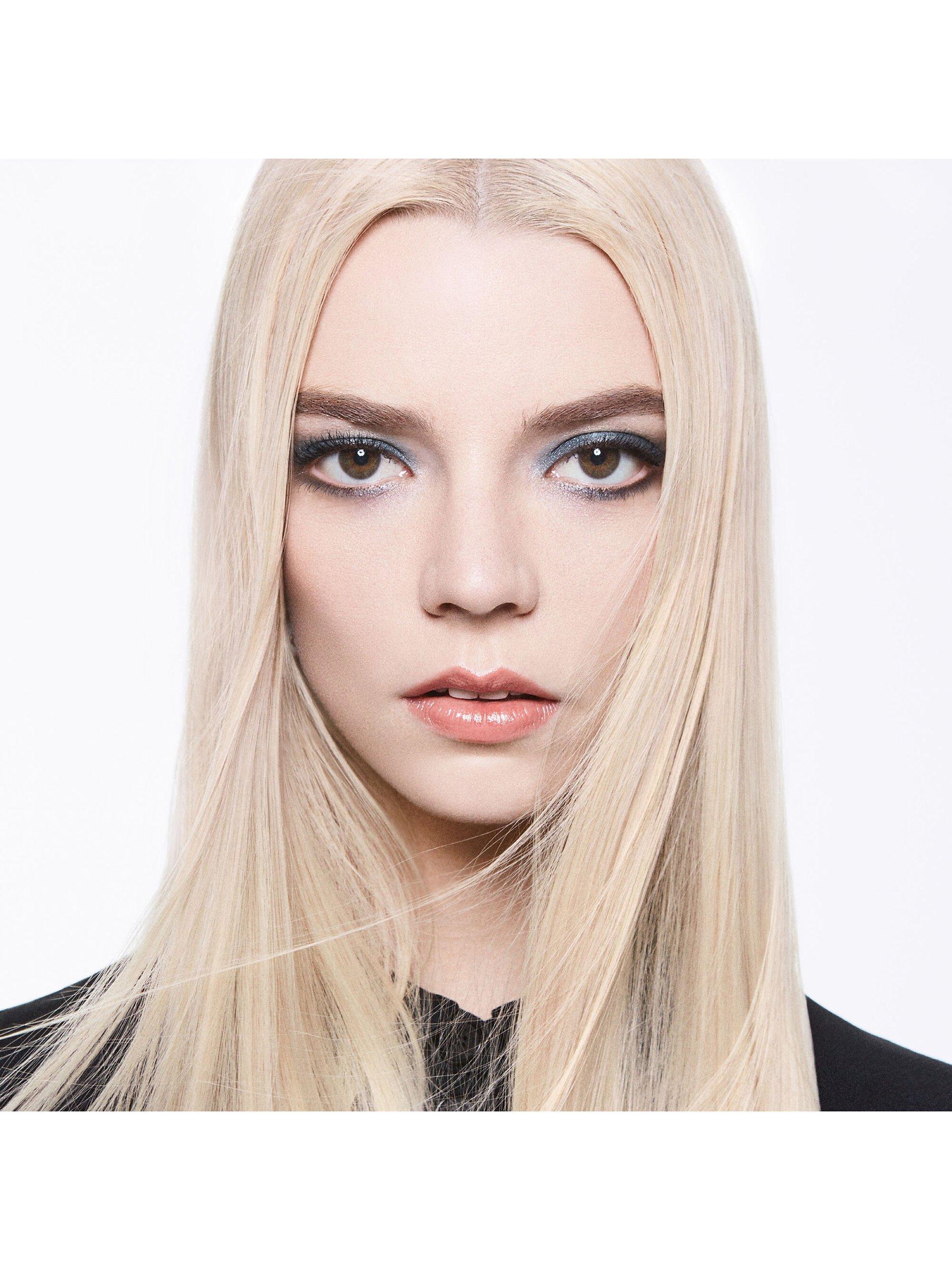 Product image 5 of 6, which shows DIOR Diorshow Brow Styler Waterproof 24HR Wear, 032 Dark Brown