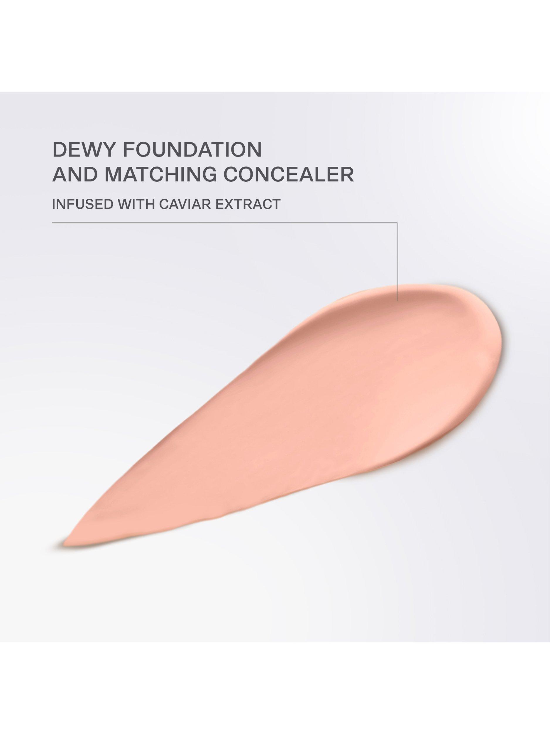 Product image 3 of 11, which shows La Prairie Skin Caviar Concealer Foundation SPF15, Petale