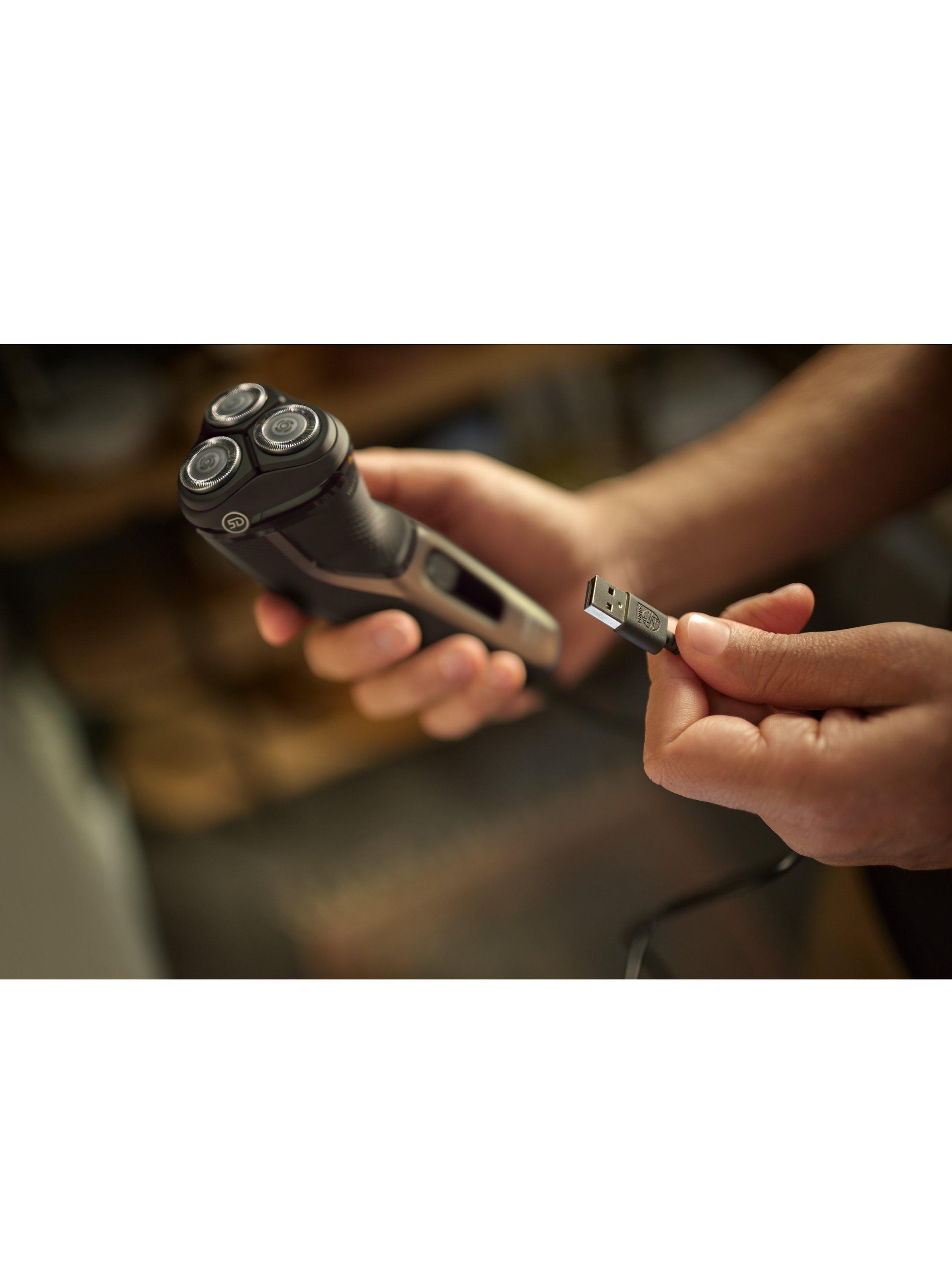 Product image 11 of 12, which shows Philips Series 3000 S3242/12 Wet & Dry Electric Shaver with 5D Flex & Pivot Heads, Travel Pouch & Pop-up Trimmer, Ash Gold