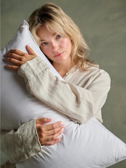 Bedfolk Duck Down Kingsize Pillow, Firm, White