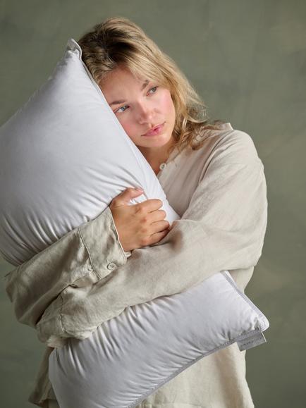 Bedfolk Duck Down Kingsize Pillow, Soft - view 2, White