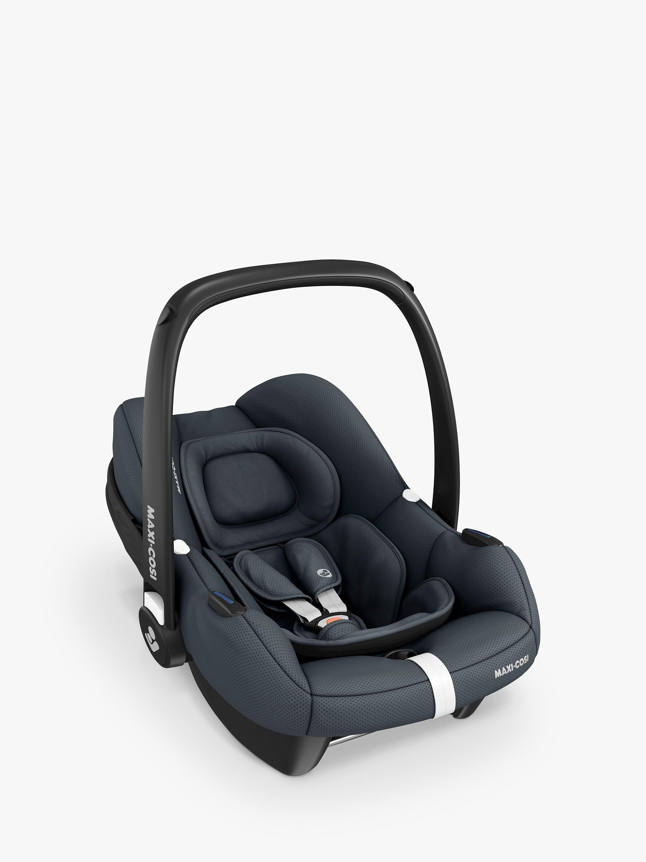 Maxi Cosi CabrioFix i Size Baby Car Seat and ISOFIX Base Graphite