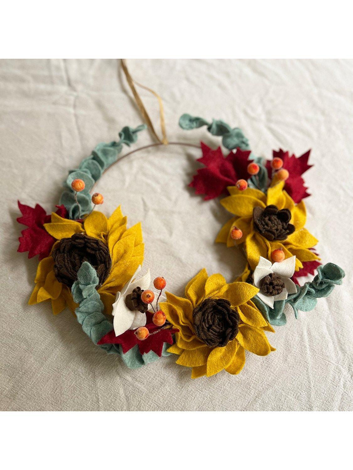 MakeBox & Co Felt Autumn Wreath Craft Kit
