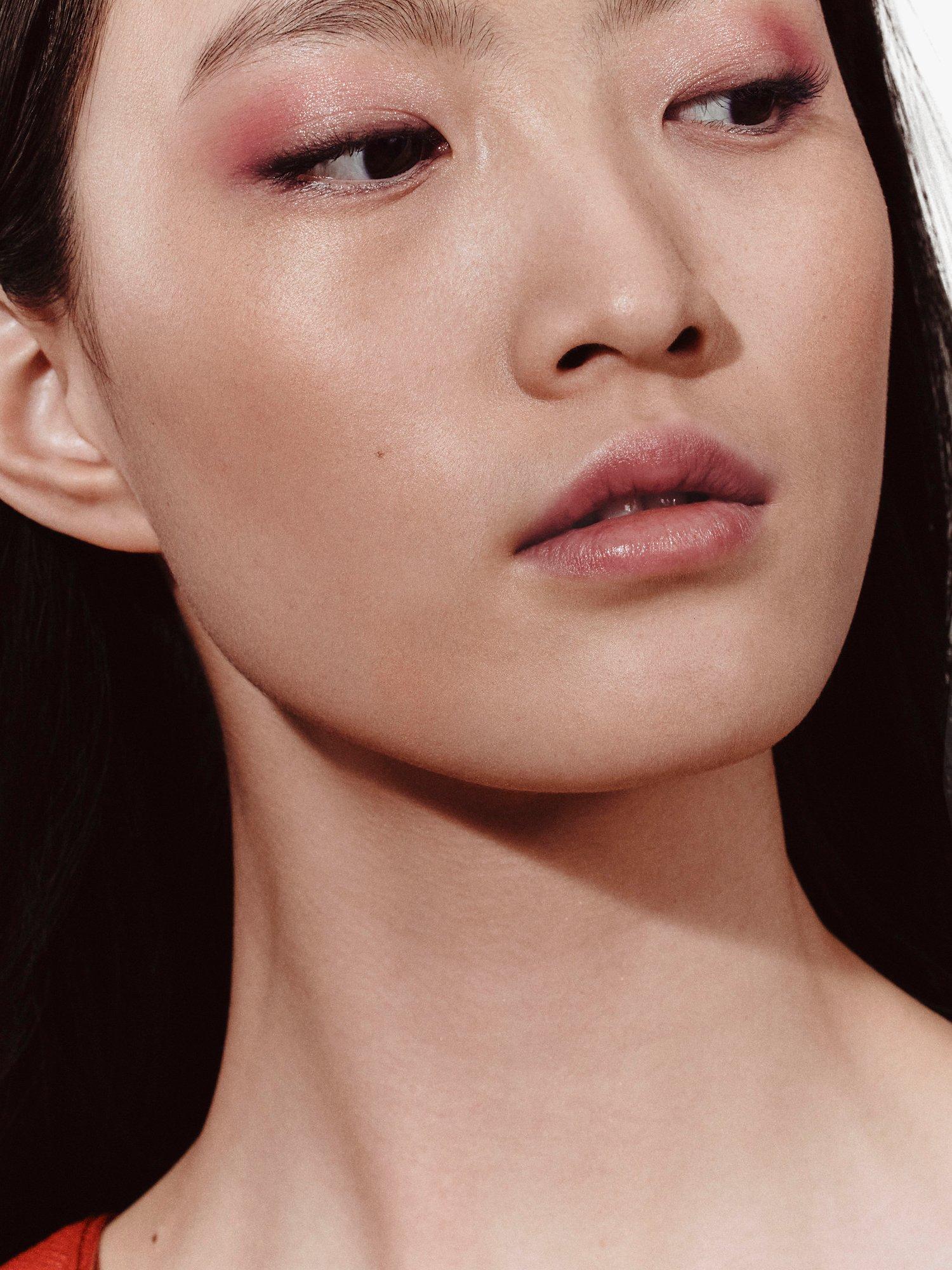 Product image 4 of 9, which shows Hermès Ombres d'Hermès, Eyeshadow Quartet Refill, 01 Ombres Pétales