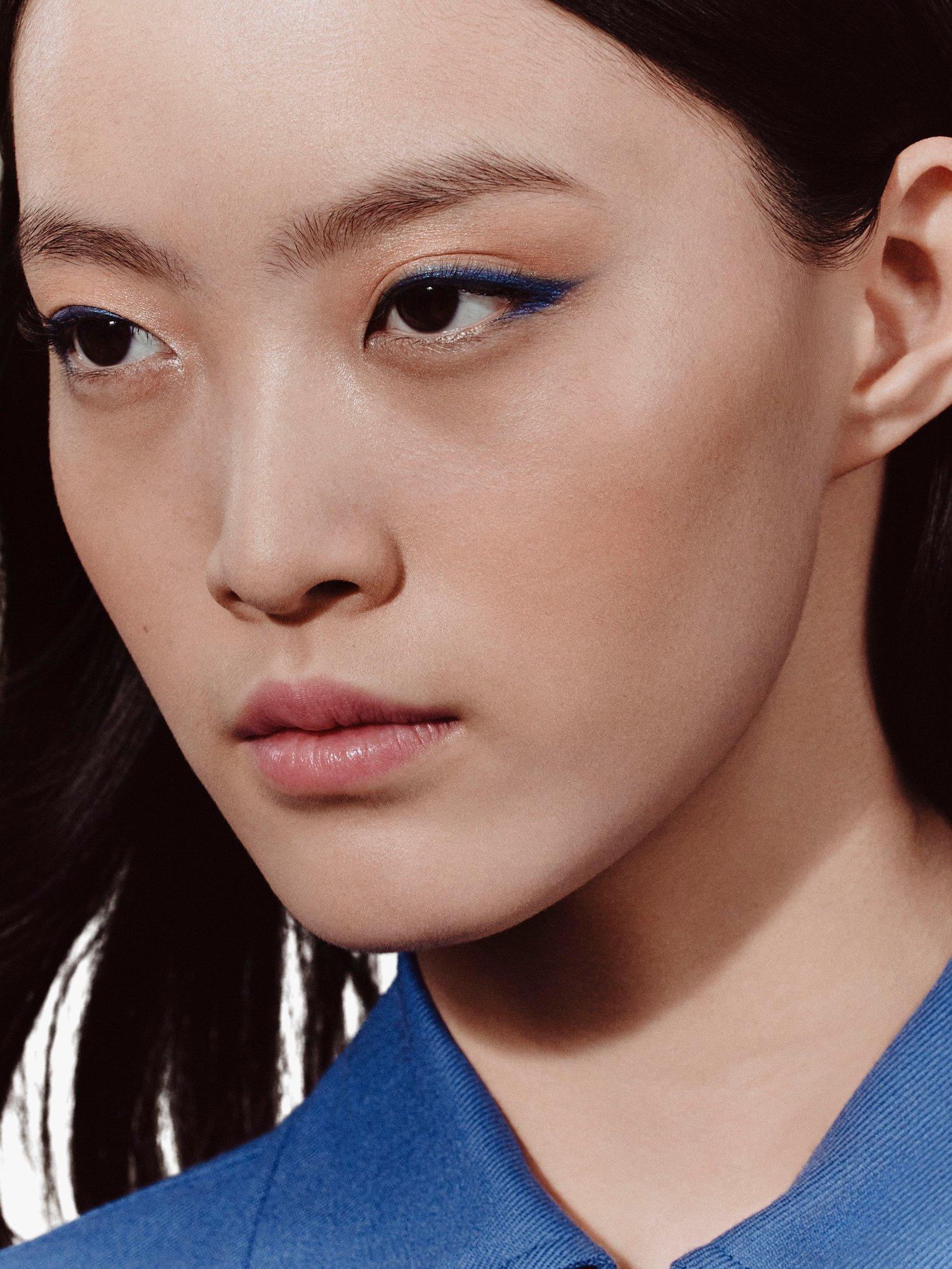 Product image 6 of 9, which shows Hermès Ombres d'Hermès, Eyeshadow Quartet Refill, 04 Ombres Marines