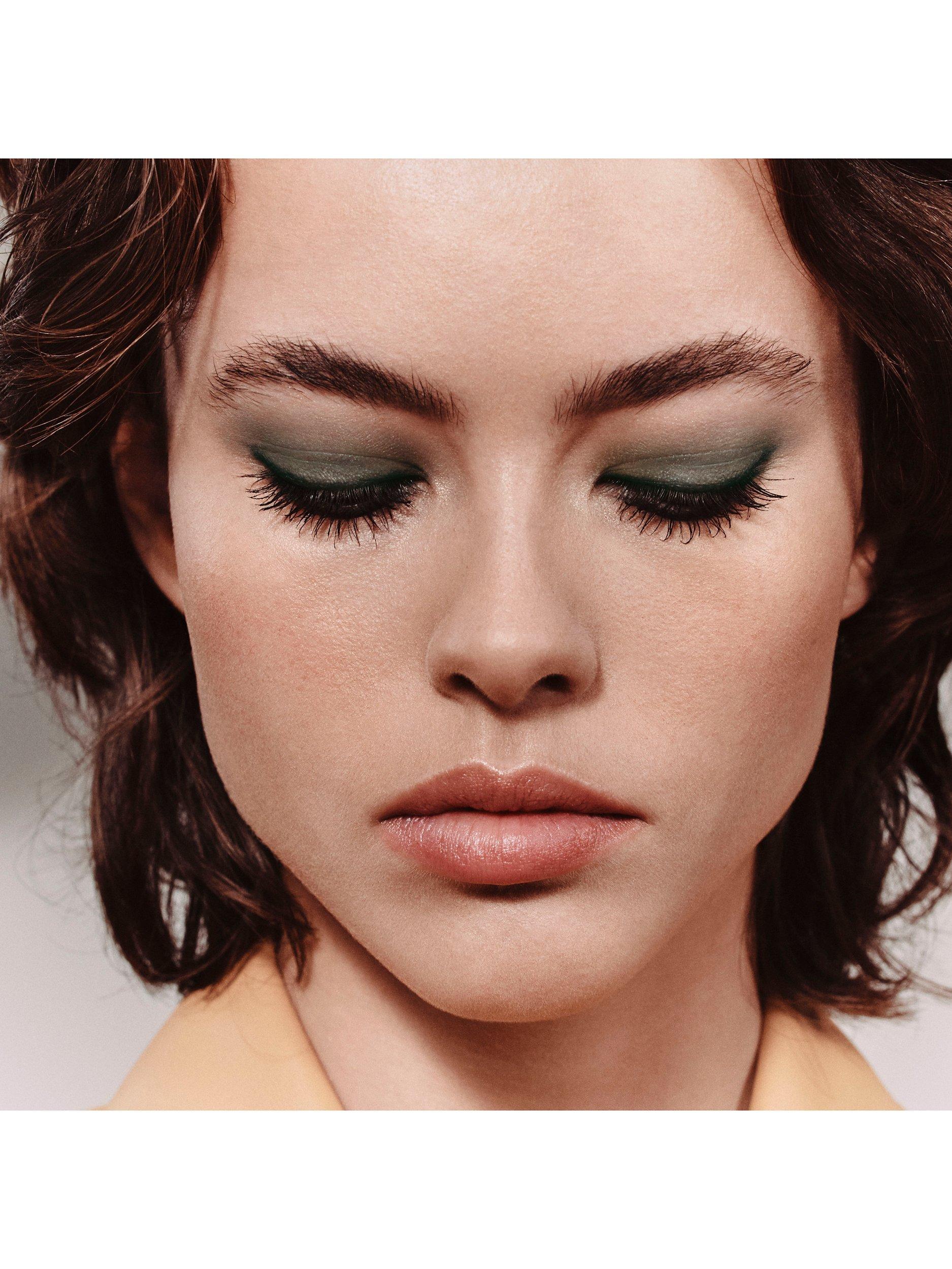 Product image 4 of 9, which shows Hermès Ombres d'Hermès, Eyeshadow Quartet Refill, 02 Ombres Végétales