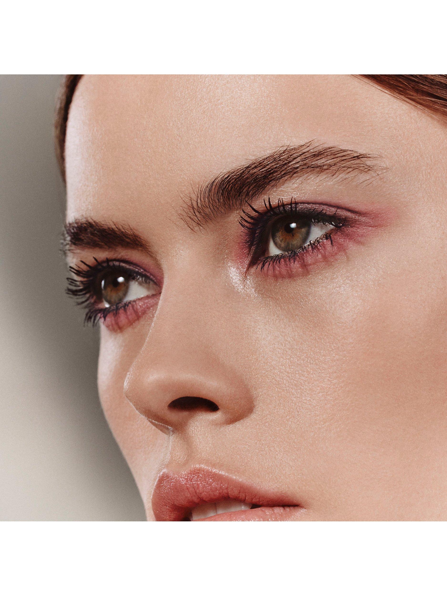 Product image 9 of 11, which shows Hermès Ombres d'Hermès, Eyeshadow Quartet, 01 Ombres Pétales