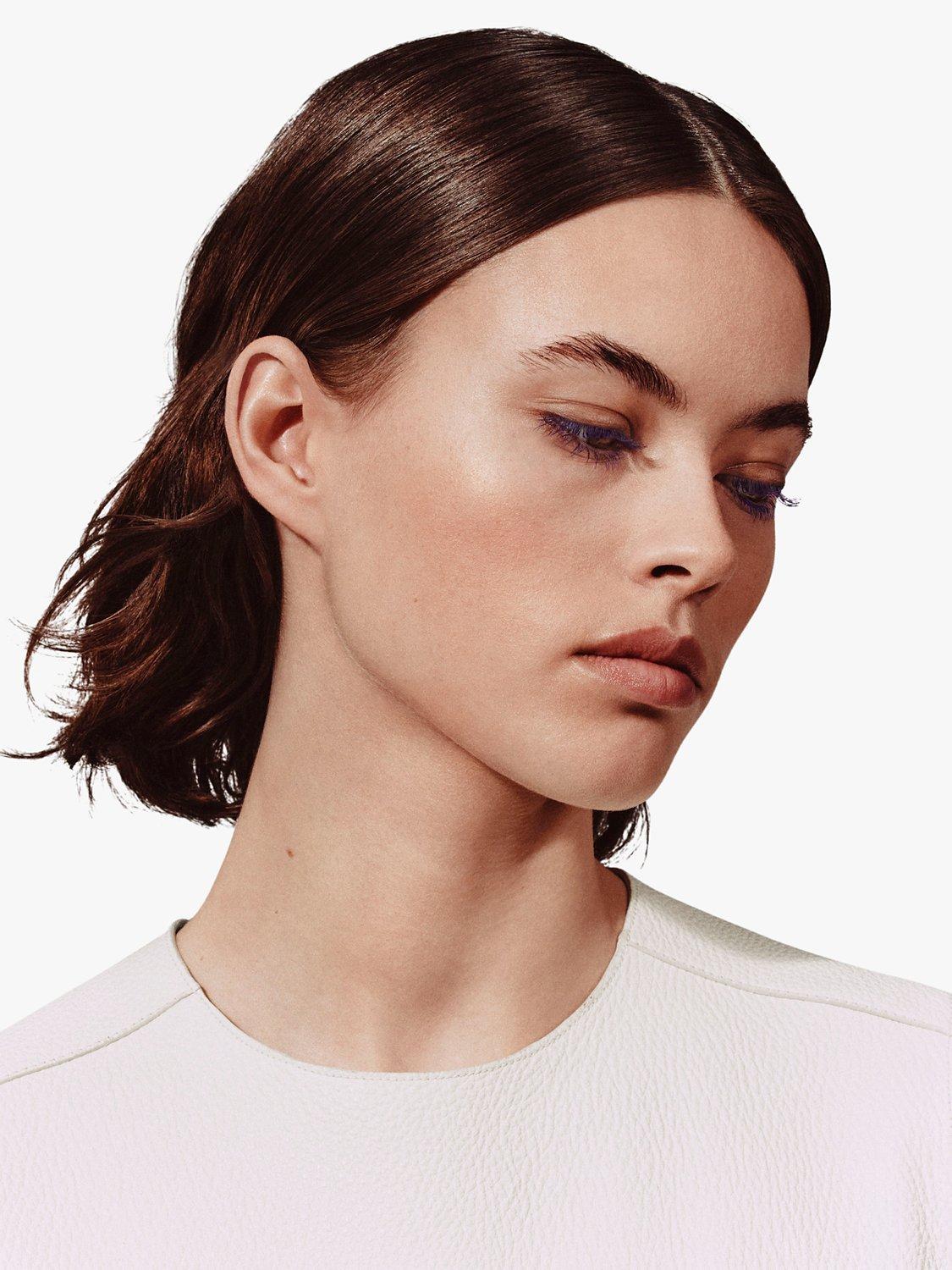 Product image 6 of 8, which shows Hermès Trait d'Hermès, Revitalising Care Mascara, 06 Violet Indigo