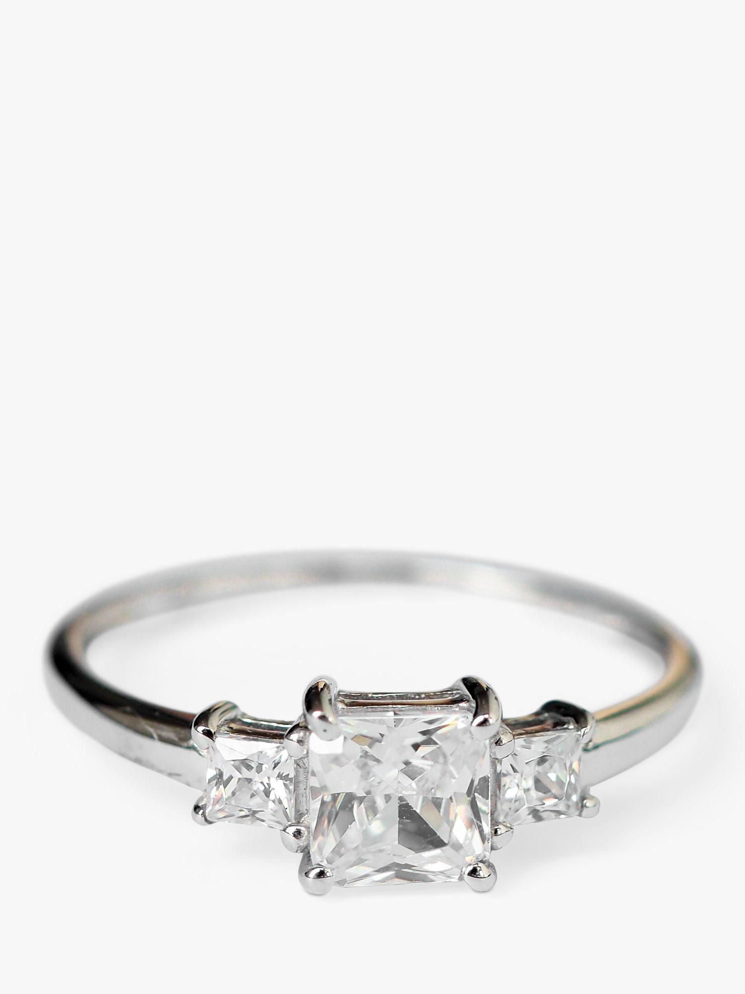 L & T Heirlooms Pre-Loved 9ct White Gold Cubic Zirconia Ring