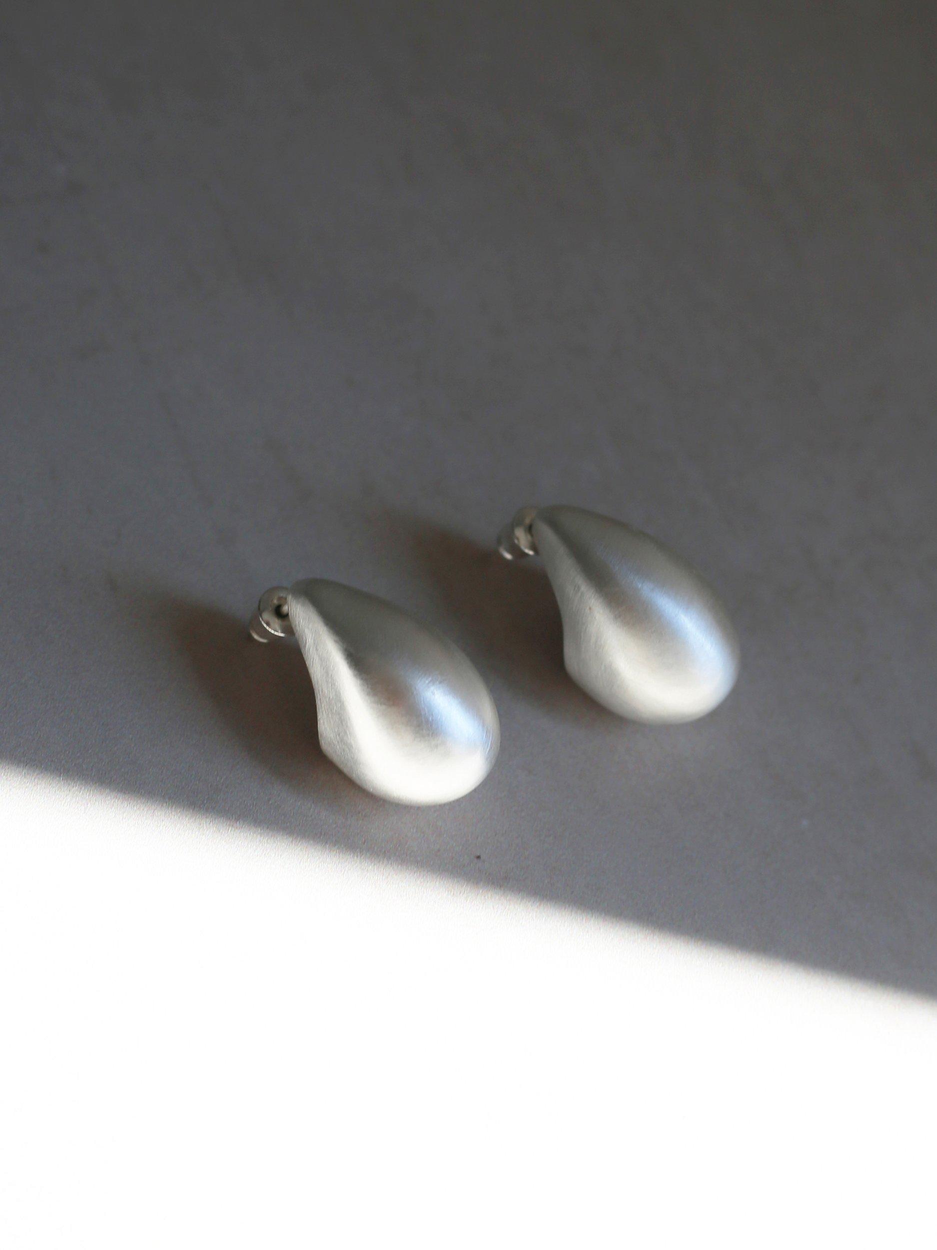 Product image 2 of 4, which shows Tutti & Co Hush Chunky Brushed Drop Earrings, Silver