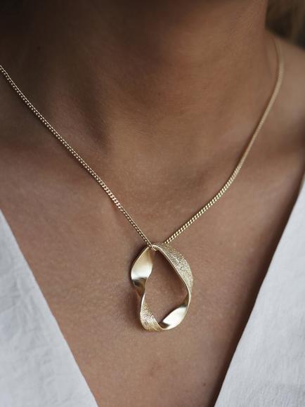 Tutti Softly Twisted Pendant Necklace - view 2, Gold