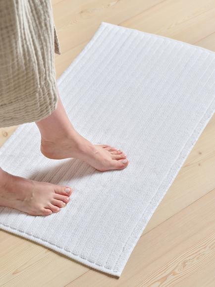 Bedfolk Plush Bath Mat, Snow
