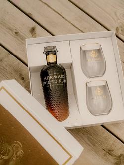 Isle of Wight Distillery Mermaid Spiced Rum Gift Set, 70cl - view 2, Multi