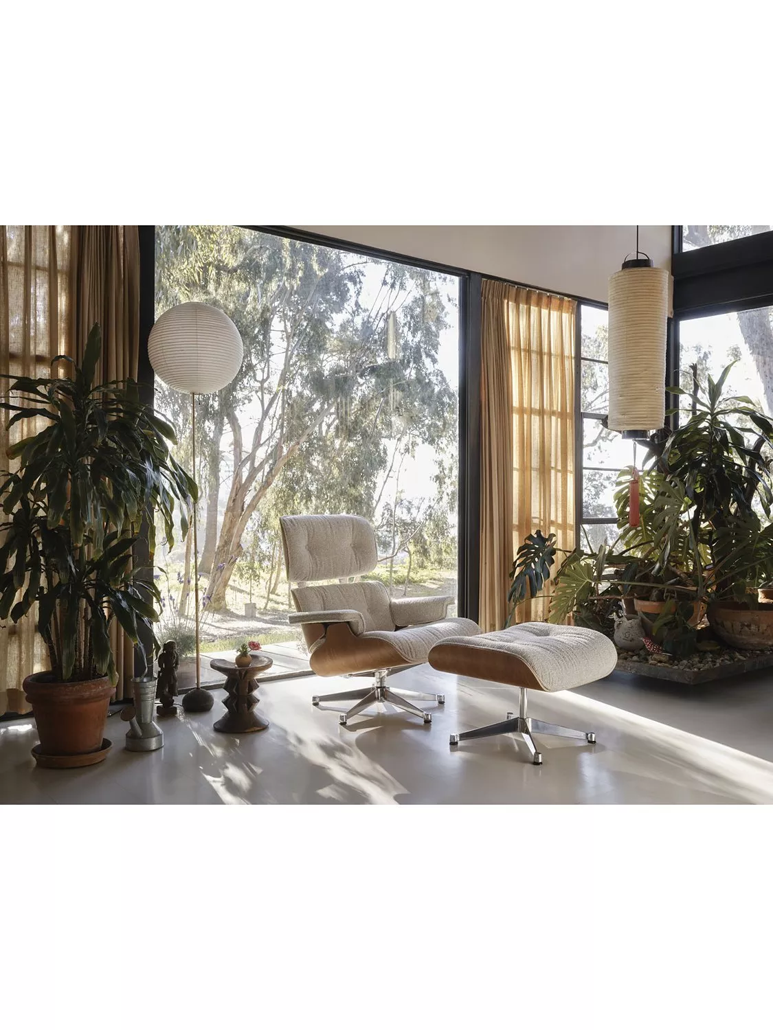 Vitra Eames Lounge Chair Ivory Nubia Boucle