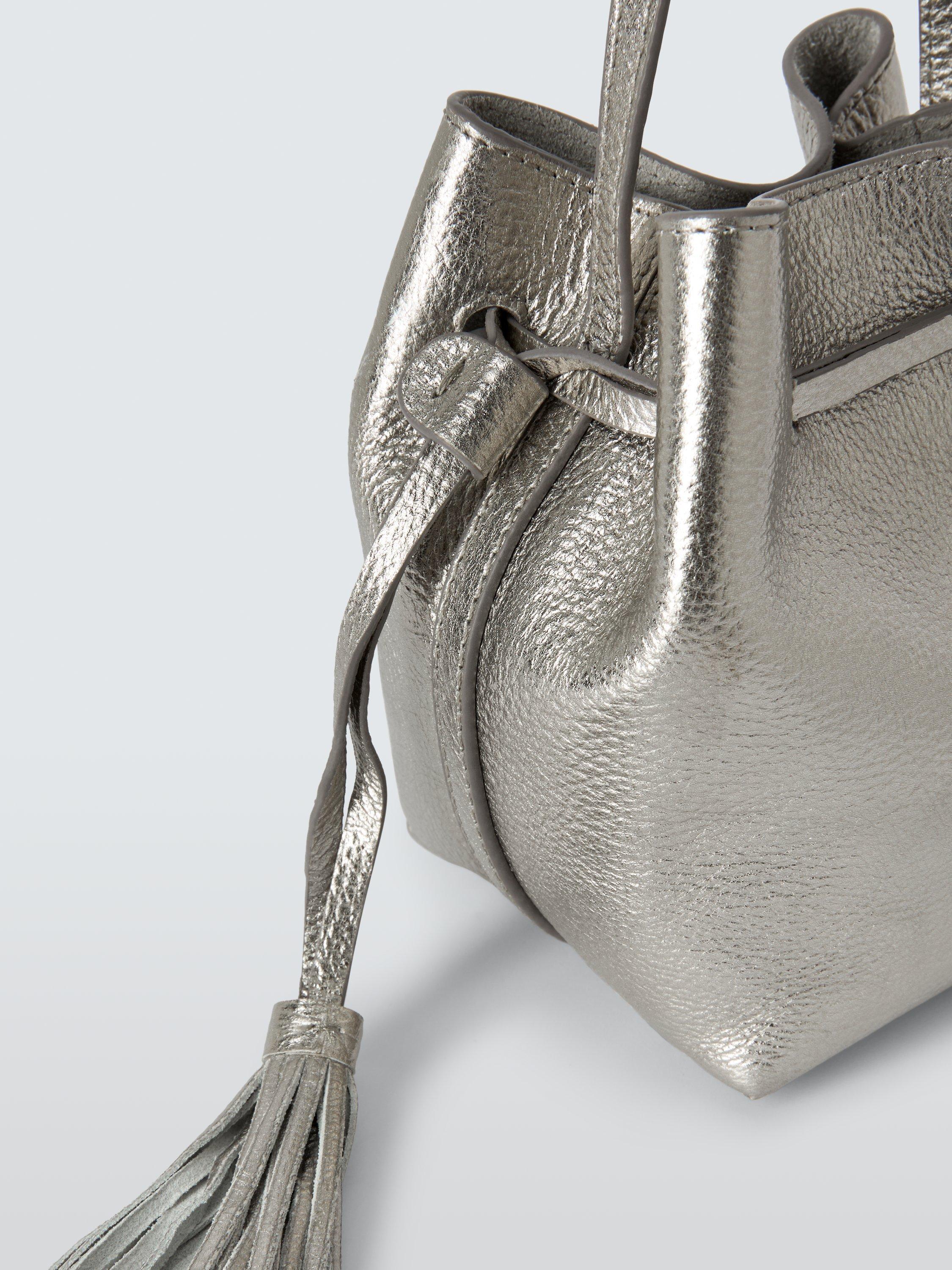 frill shoulder ゆるっとDrawstring Bag／silver frill shoulder ゆるっとDrawstring Bag／silver