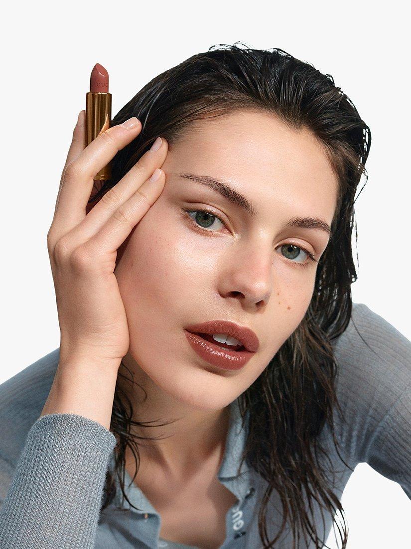 Product image 7 of 9, which shows Gucci Rouge À Lèvres Satin Lipstick, 121 Elena Sand