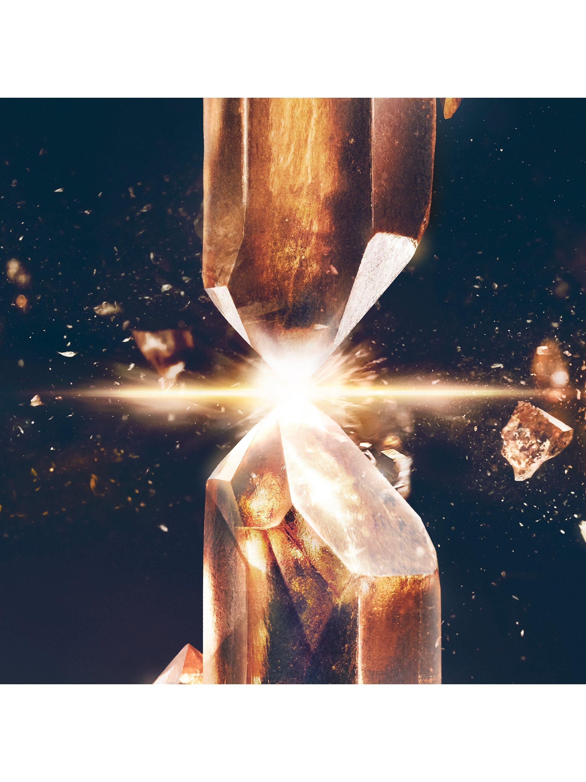 Product image 6 of 7, which shows La Mer The Genaissance de la Mer Serum Essence, 30ml