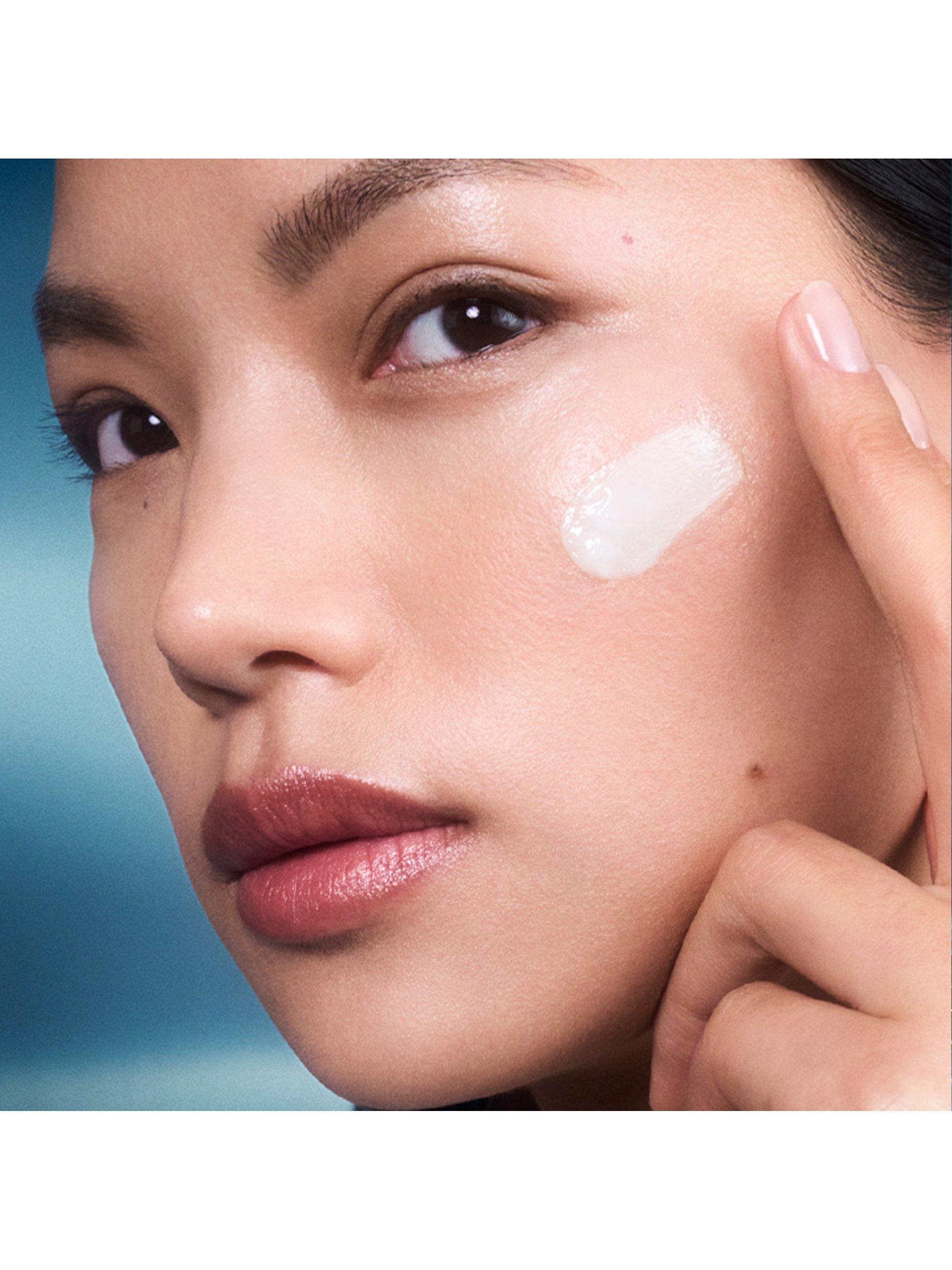 Product image 3 of 7, which shows La Mer The Moisturising Fresh Cream, 60ml