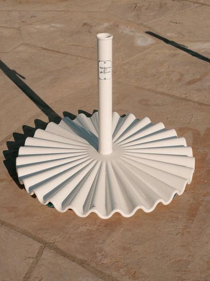 Business & Pleasure Co. Clamshell Parasol Base Weight, 25kg - view 2, Antique White