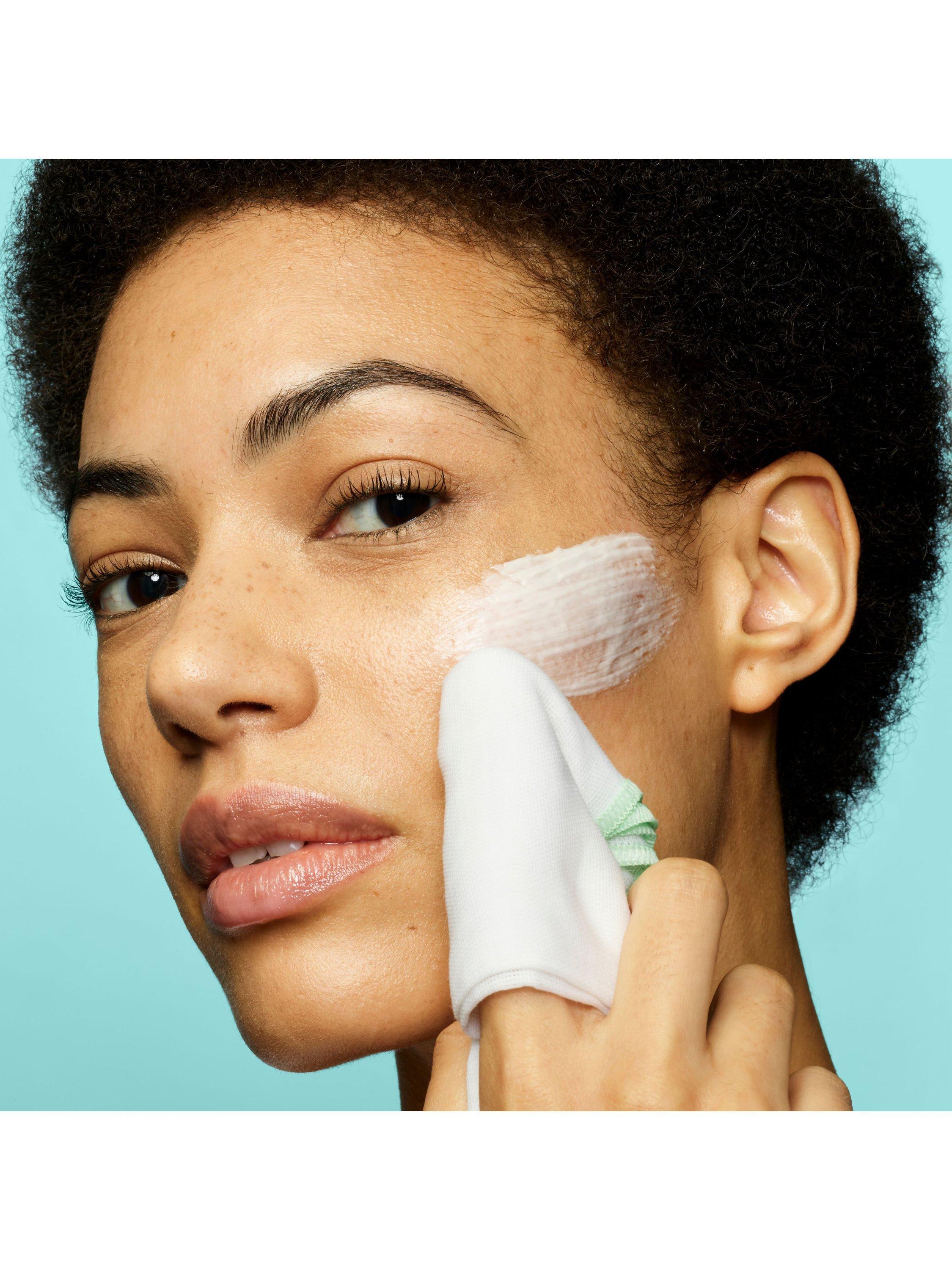 Product image 4 of 4, which shows Liz Earle Cleanse & Polish™ Hot Cloth Cleanser Pump & Cloth Starter Kit Skincare Gift Set