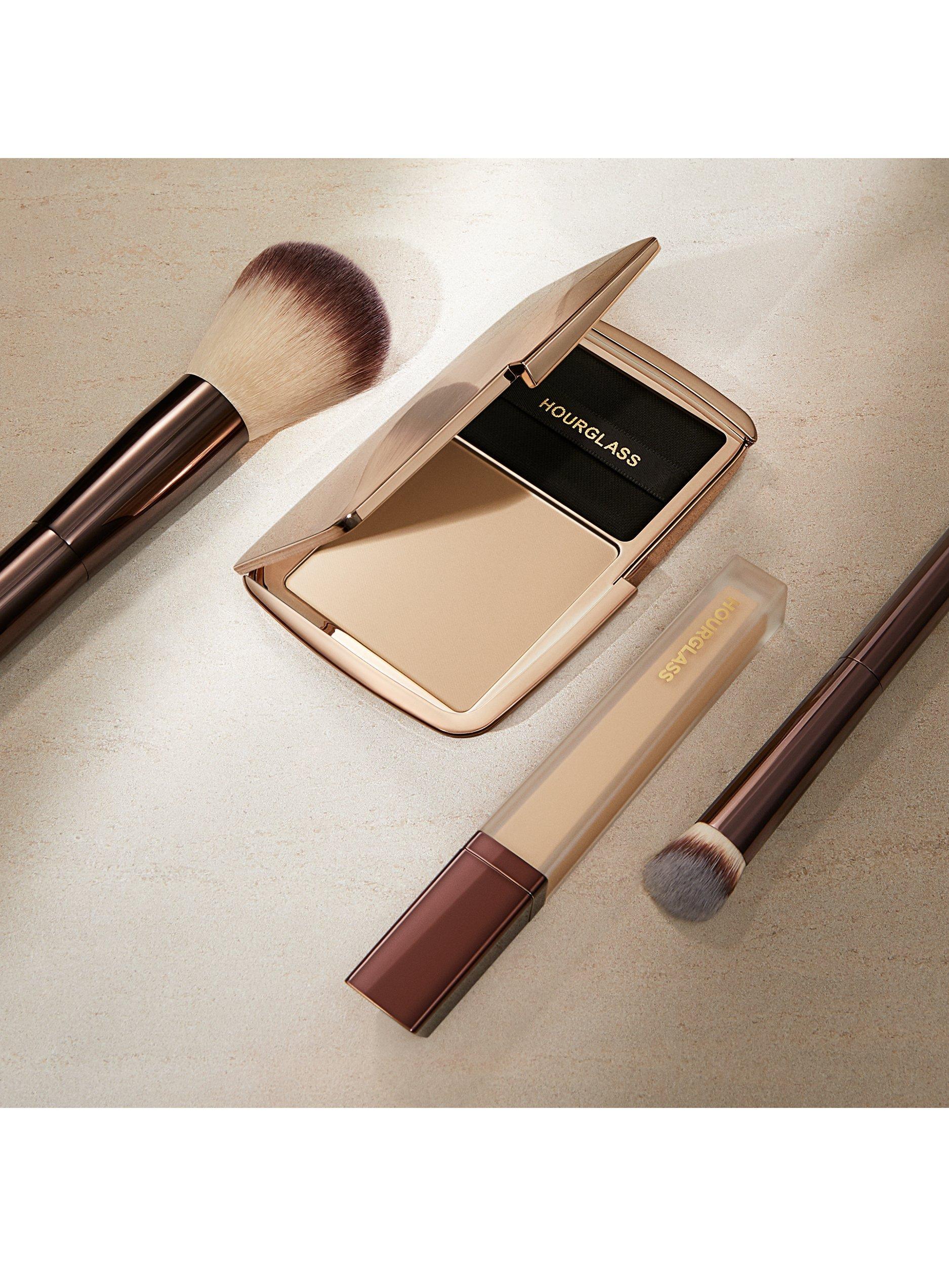 Product image 7 of 8, which shows Hourglass Vanish™ Airbrush Pressed Powder, Transluscent