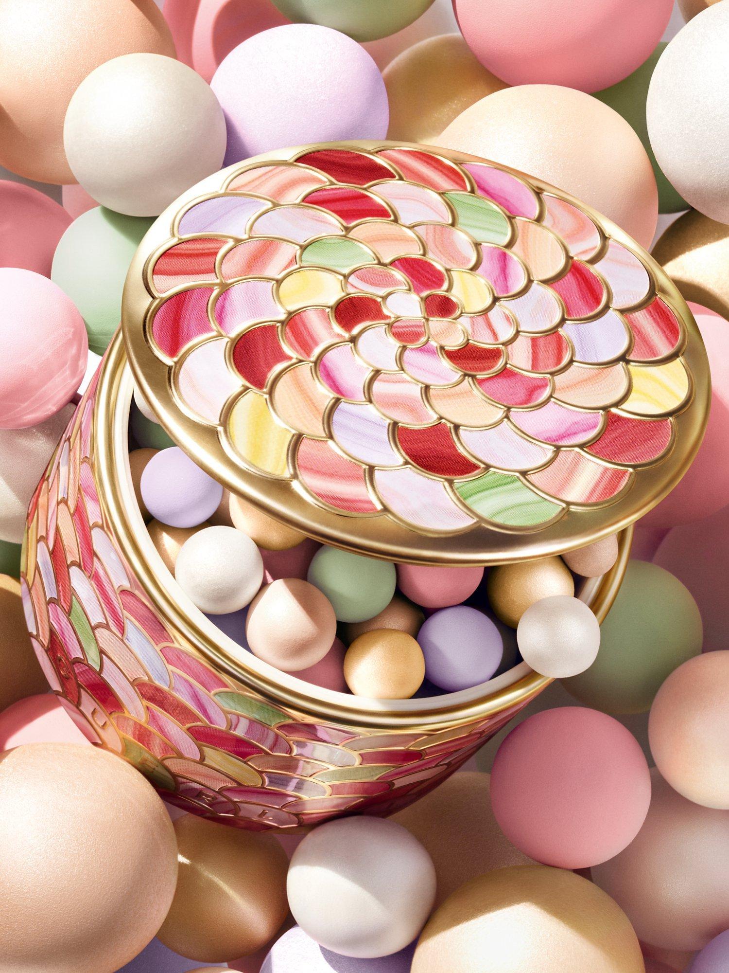 Product image 4 of 6, which shows Guerlain Météorites Light-Revealing Pearls of Powder, 01 Pearly White