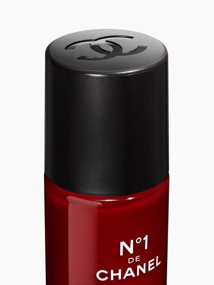 CHANEL N°1 De CHANEL Revitalising Eye Serum Smooths - Revives - Gives Eyes A Wide-Awake Look, 15ml - view 2, 
