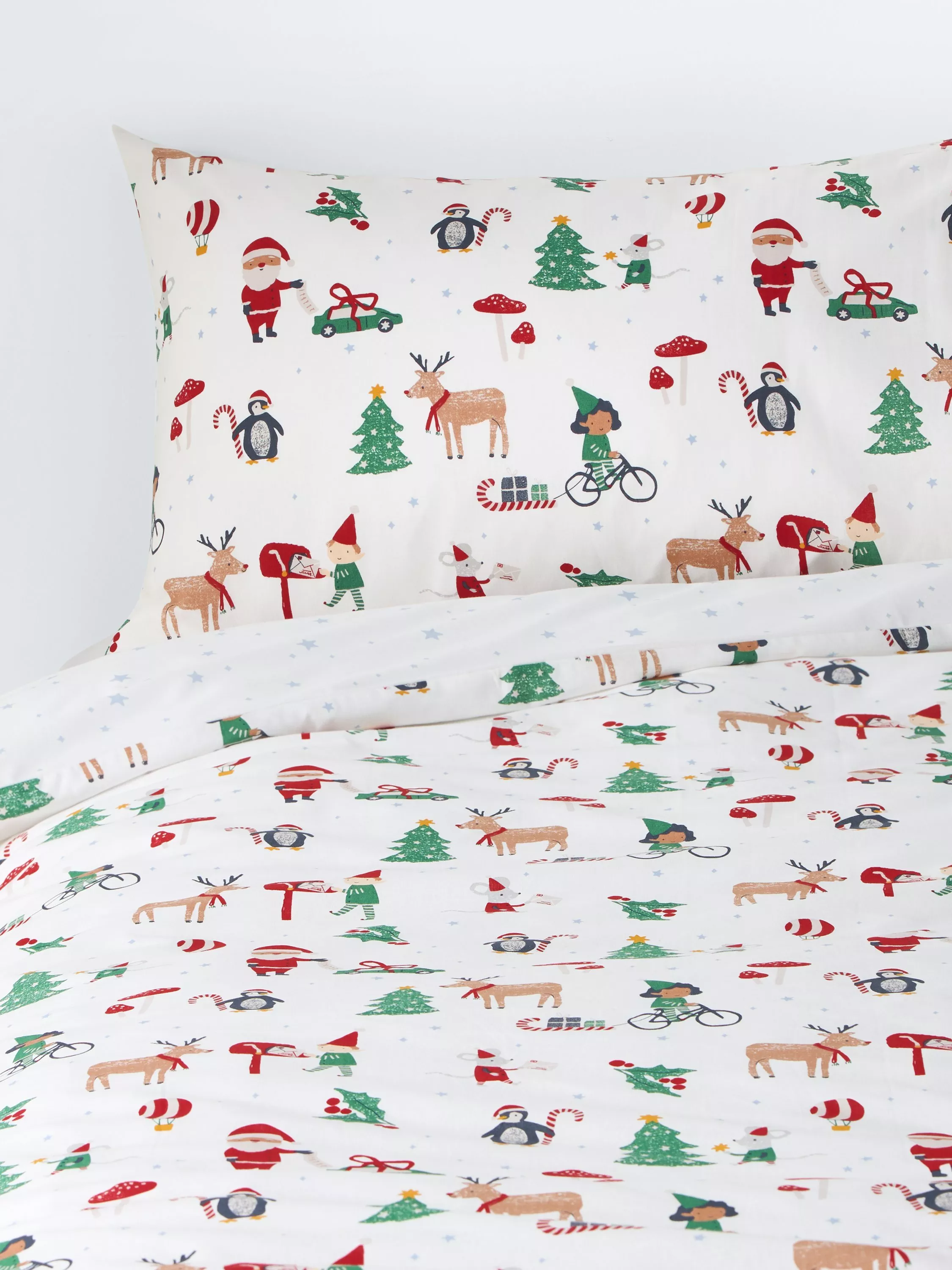 Pottery barn kids christmas bedding best sale