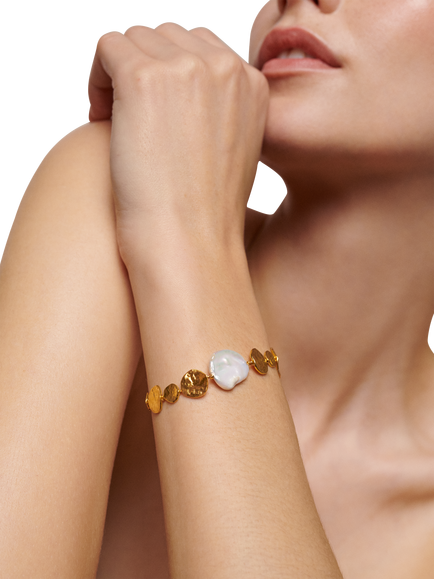 Monica Vinader Capri Gold Vermeil Keshi Pearl Disc Bracelet - view 2, Gold