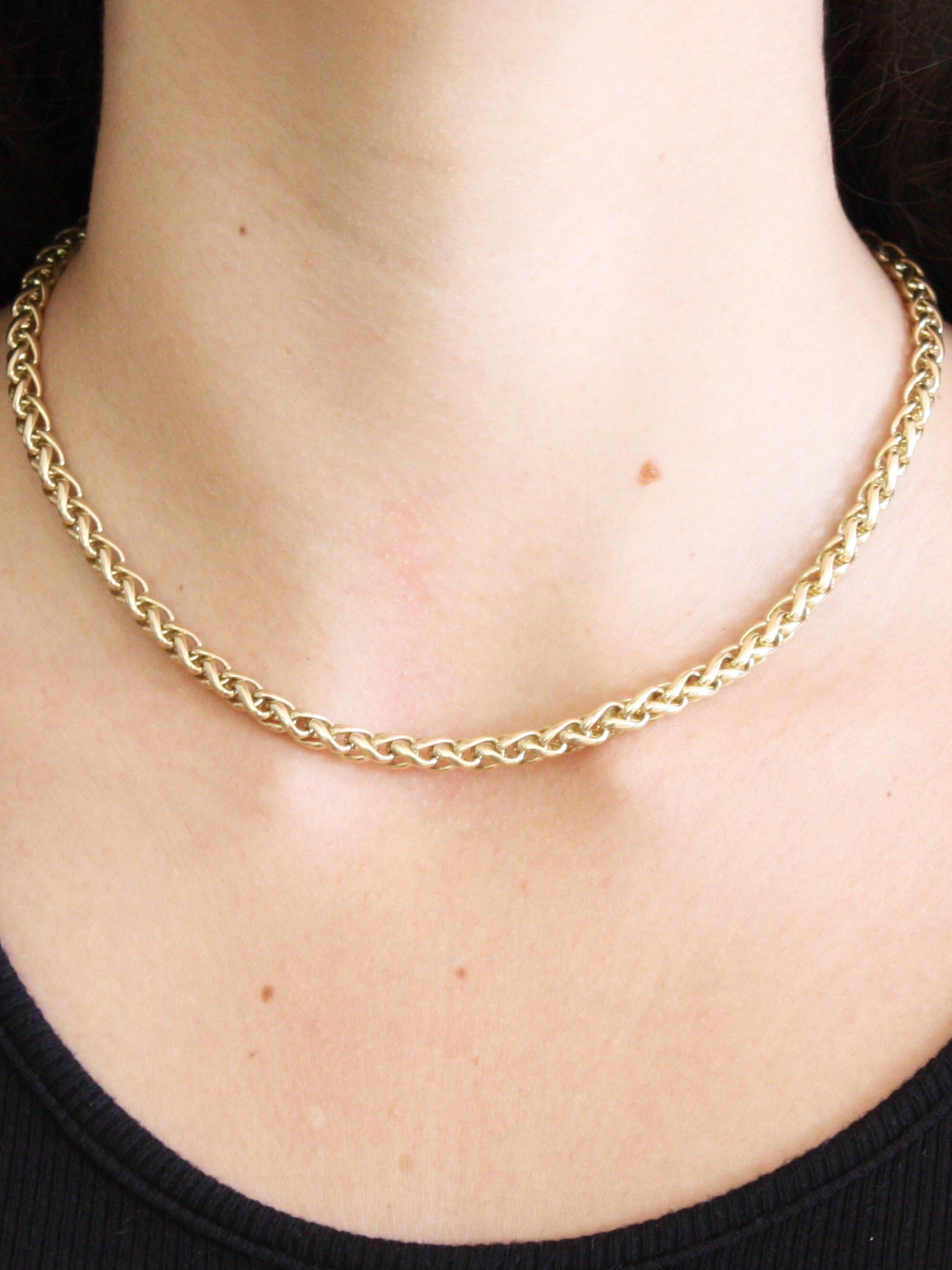 Product image 2 of 5, which shows Vintage Fine Jewellery Pre-Loved 9ct Yellow Gold Chunky Spiga Link Chain Necklace