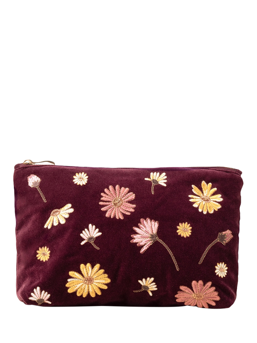 Product image 2 of 4, which shows Elizabth Scarlett x Cowshed Sweet Dreams Sleep Set