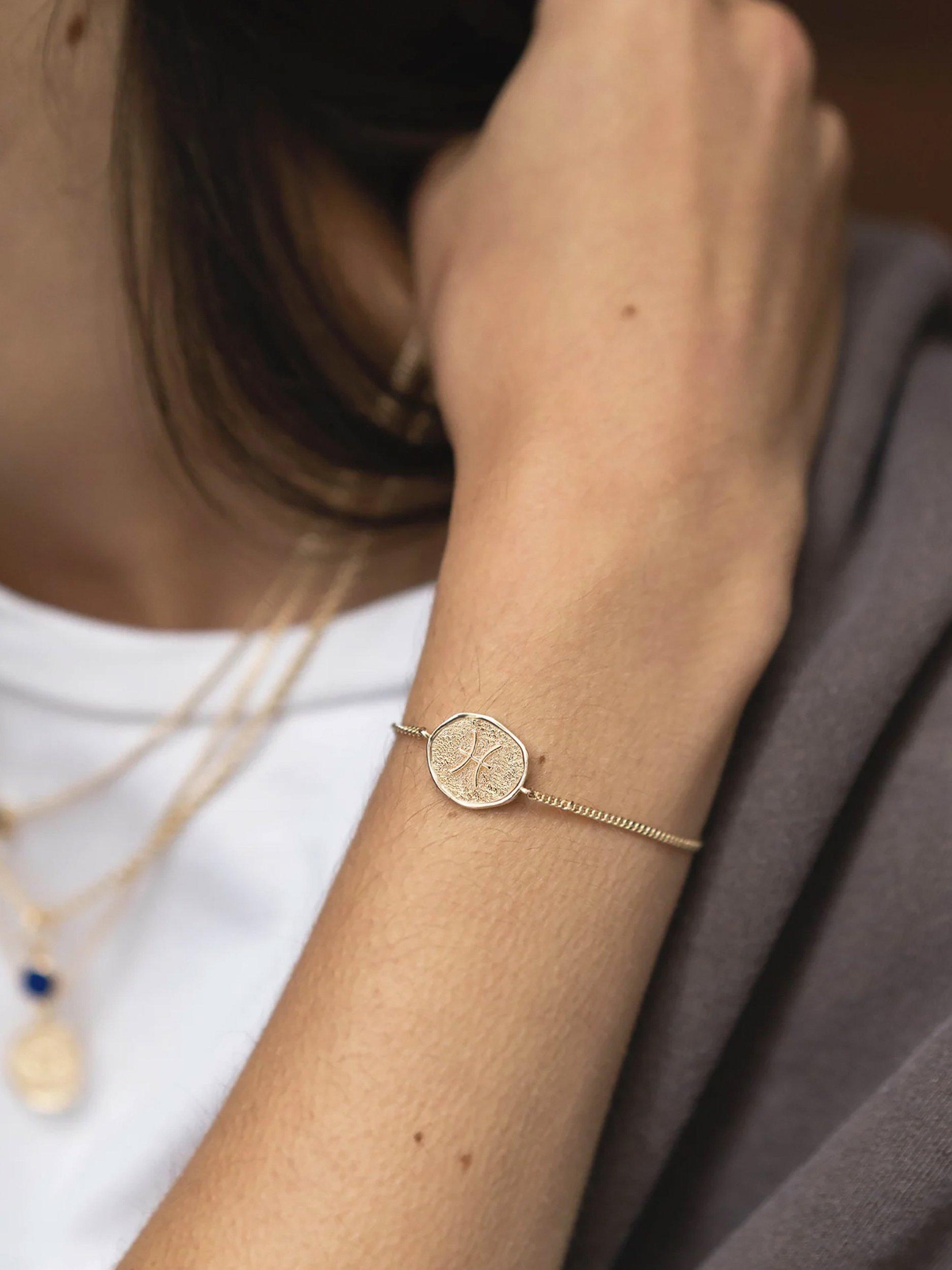 Product image 2 of 4, which shows Tutti Zodiac Charm Chain Bracelet, Gold, Pisces